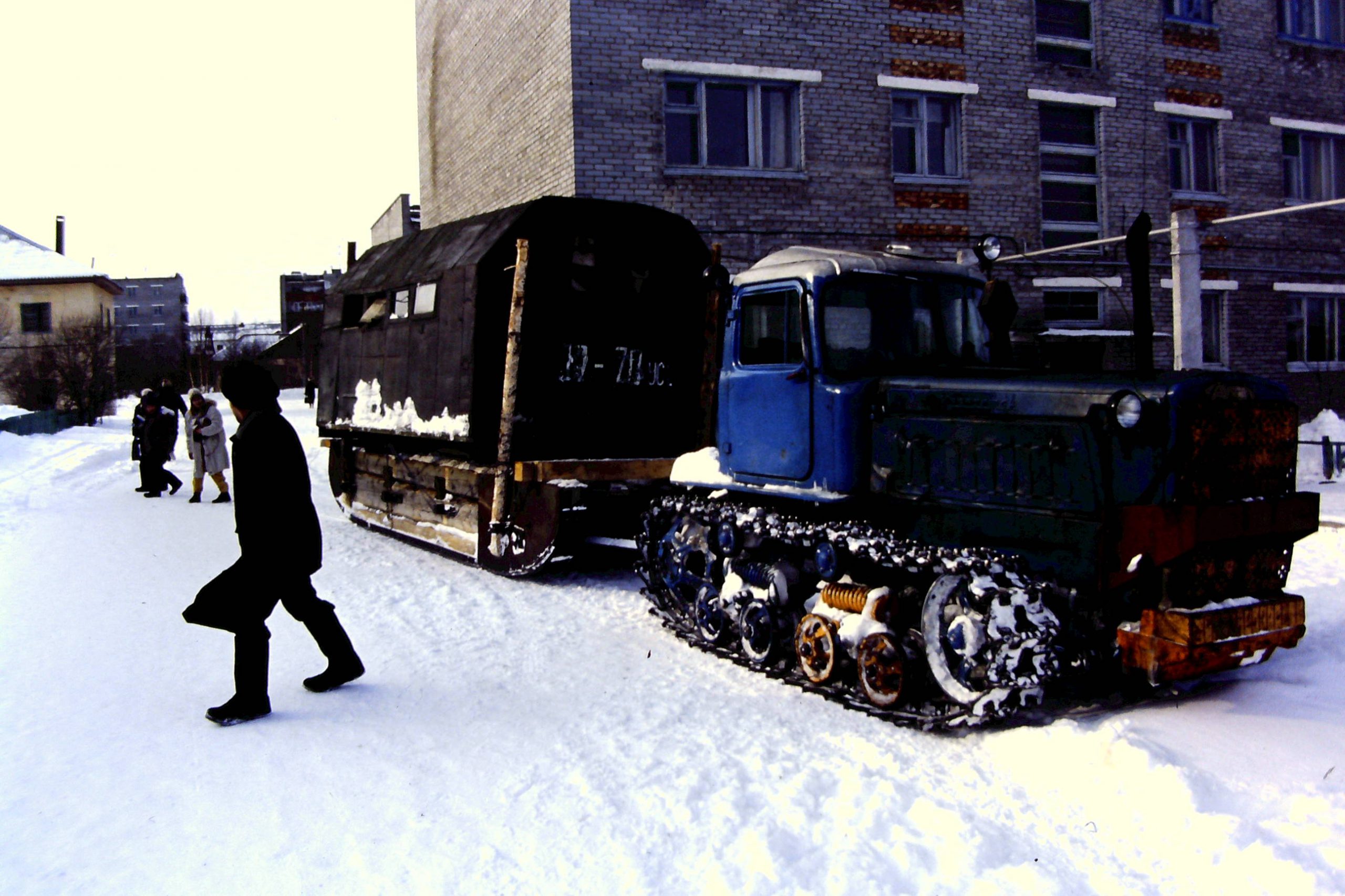 Bandfordon fran tundran Foto Sven-Ake Risfjell